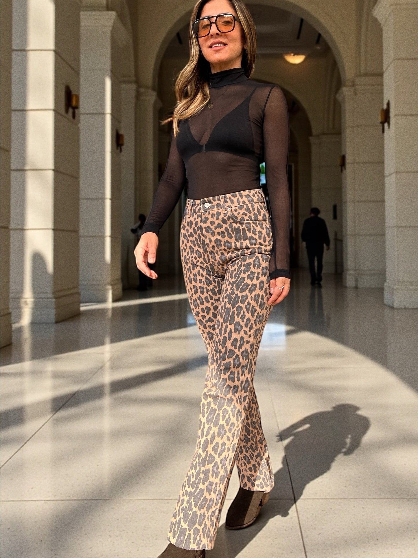 ג'ינס לאו | Leo jeans