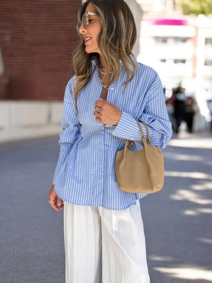 מכופתרת ריי | Buttoned Ray