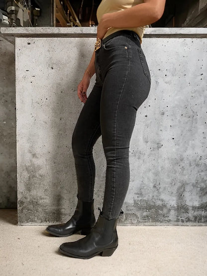 ג'ינס ג'וני | Johnny jeans